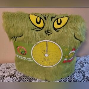 48" Grinch Tree Skirt Christmas Faux Fur with Embroidered Face NWT